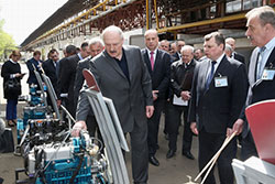 Александр Лукашенко на Минском моторном заводе